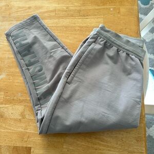 Gymshark cropped track pants small
